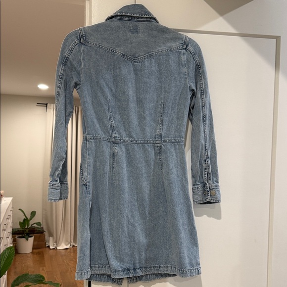 LEVI’S Denim Button-Up Dress - Picture 3 of 3